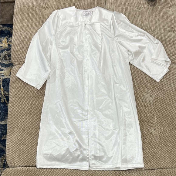 Elegant White Satin Men's Graduation Robe - Picture 1 of 5